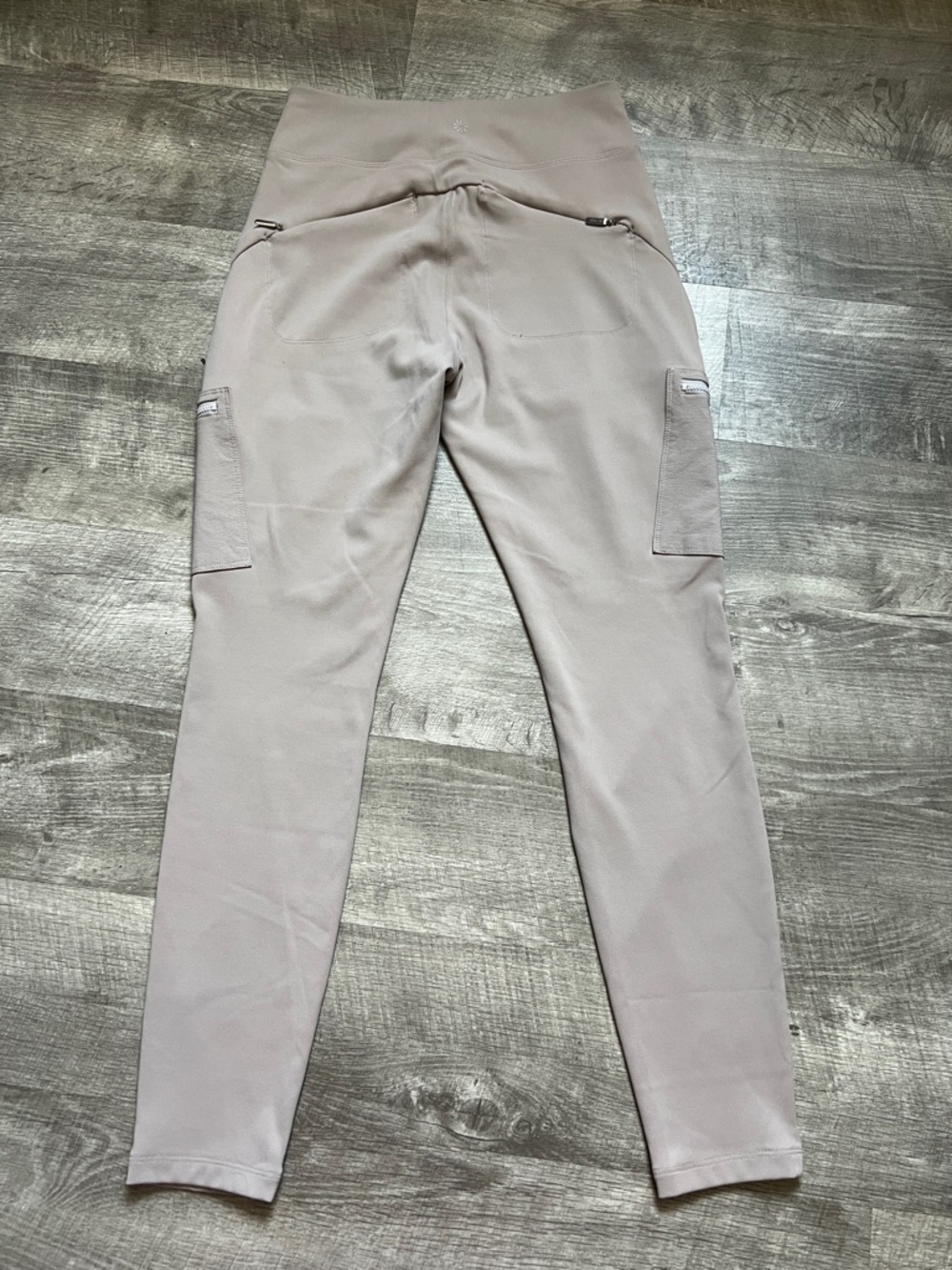Athleta Headlands Hybrid High Rise Cargo Legging - Picture 3 of 15